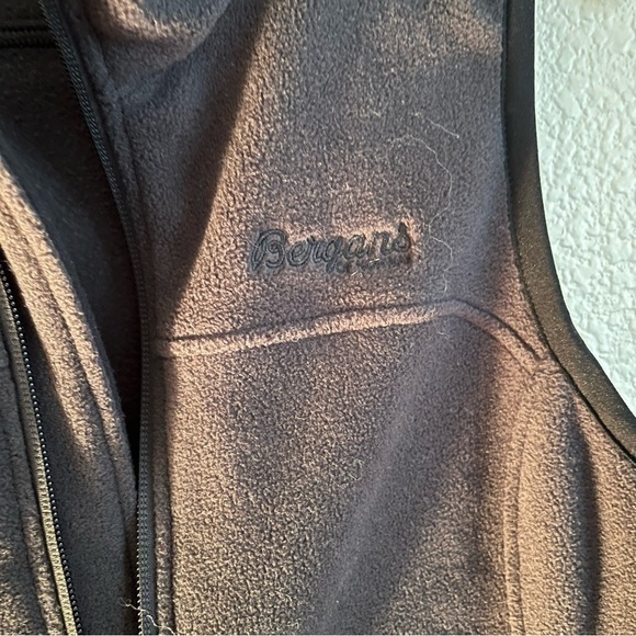 Bergans of Norway 1679 Hopen Lady Vest Fleece Sleeveless BLACK Full Zip S Hike‎ - Picture 5 of 7